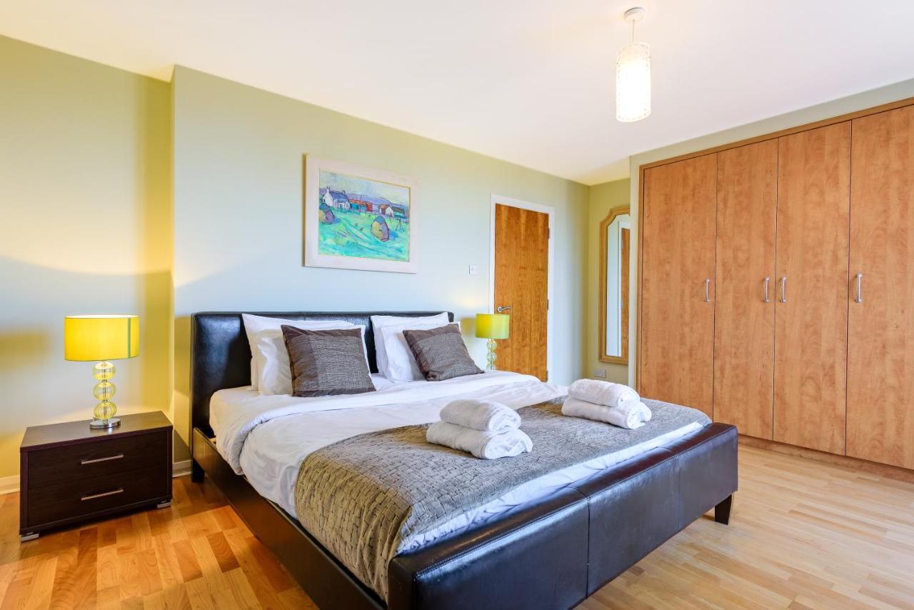 Britannia Penthouse Apartment เอดินบะระ ภายนอก รูปภาพ