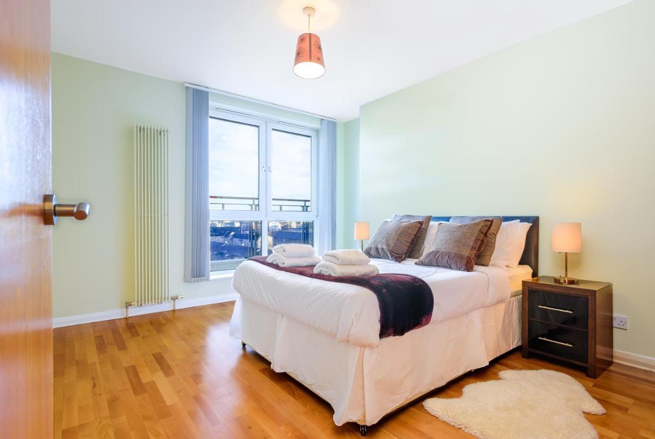 Britannia Penthouse Apartment เอดินบะระ ภายนอก รูปภาพ